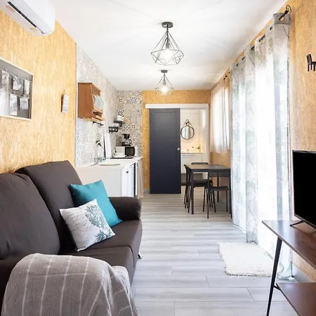 Latas Del Almendro 3 * サンティアゴ・デル・テイデ